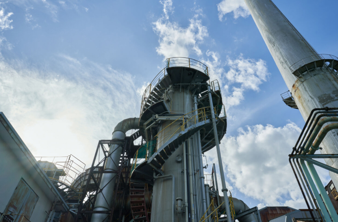 生活に欠かせないガラスとその環(huán)境負(fù)荷　業(yè)界リーダーのAGCが「アンモニア燃焼技術(shù)」を武器にその解決に動(dòng)き出した